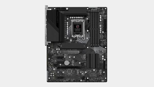 ASRock Z790 PG Lightning D5 – Sức mạnh và phong cách dành cho game thủ chuyên nghiệp.